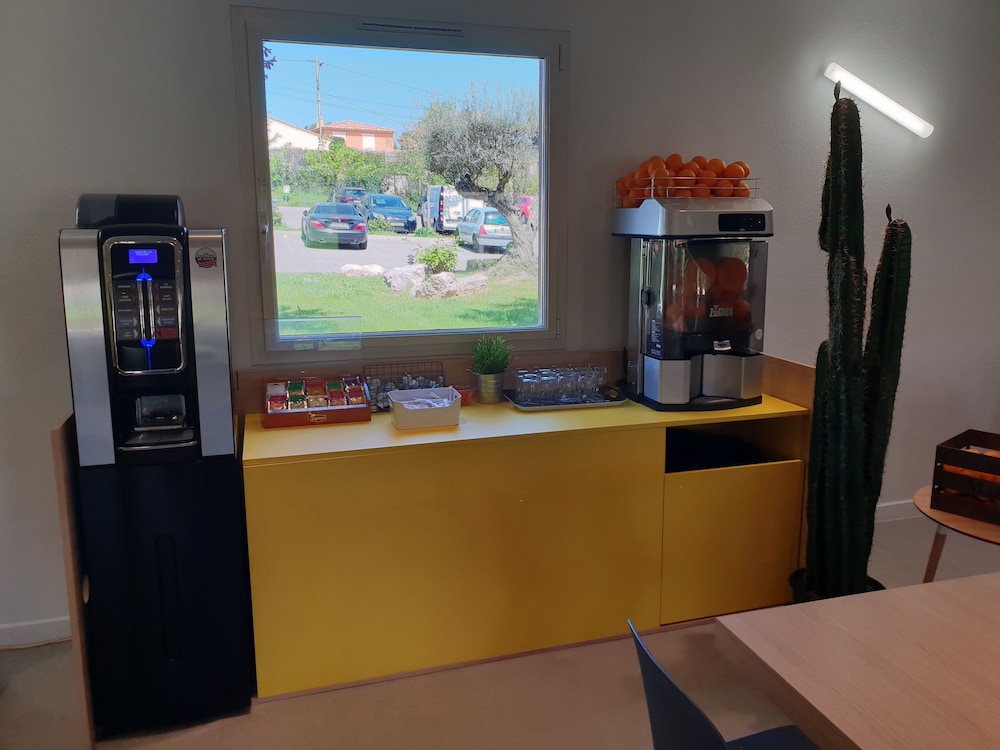 Ibis Styles Marseille Plan De Campagne 5/70