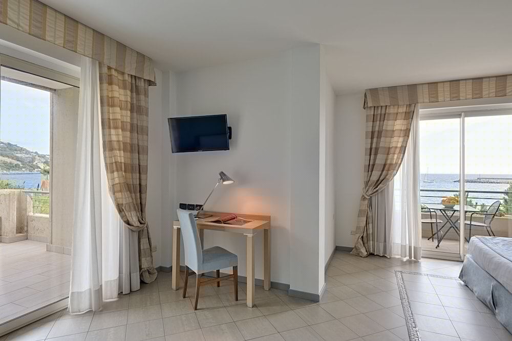 Aregai Marina Hotel Residence 43/67