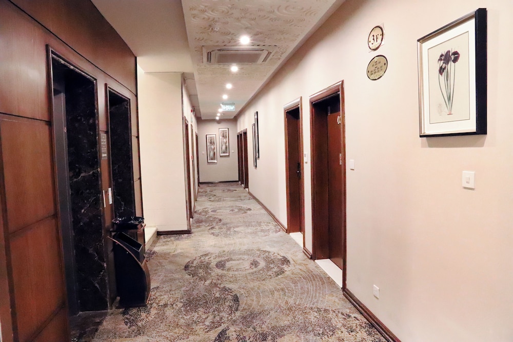 Banan hotel in TABUK