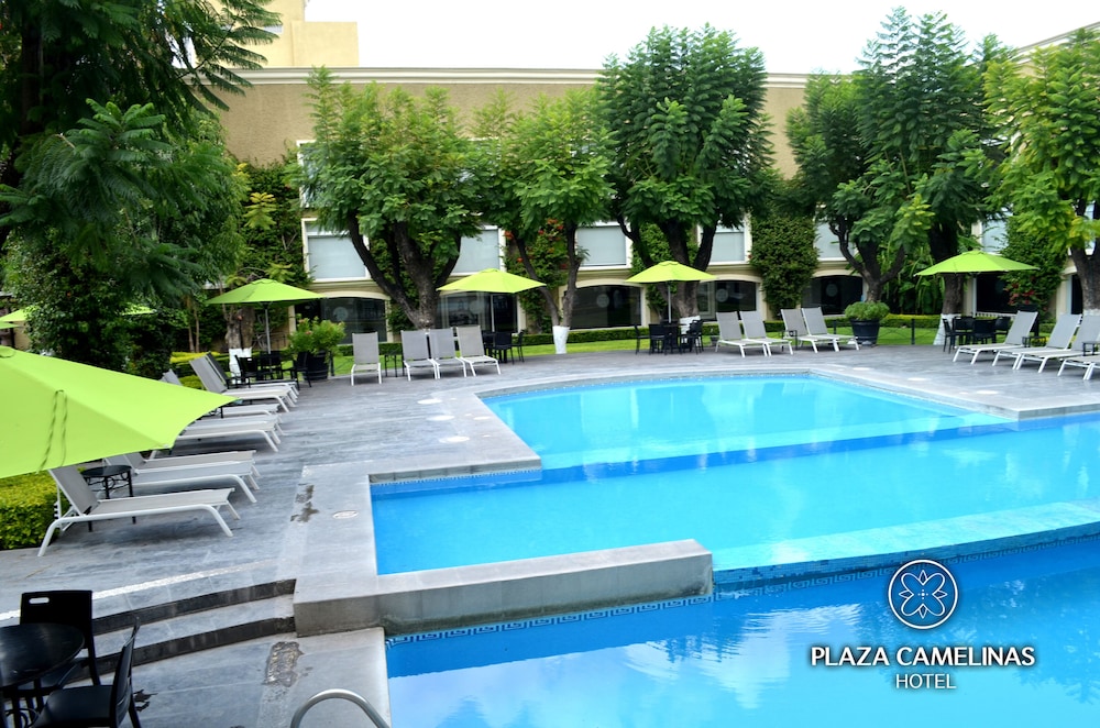 Plaza Camelinas Hotel 60/63