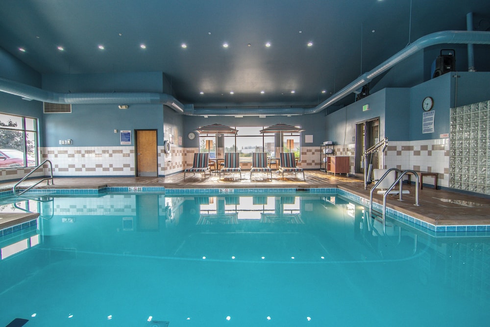 Holiday Inn Express Hotel & Suites Kalispell 42/77