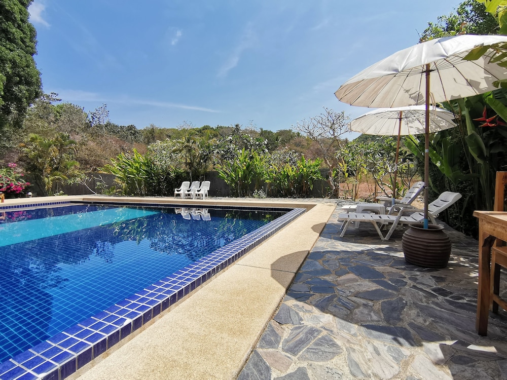 Lanta White Rock Resort Koh 5/69