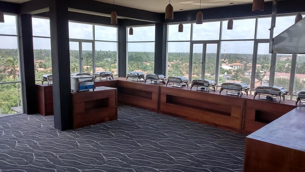 Beacon Beach Hotel in NEGOMBO
