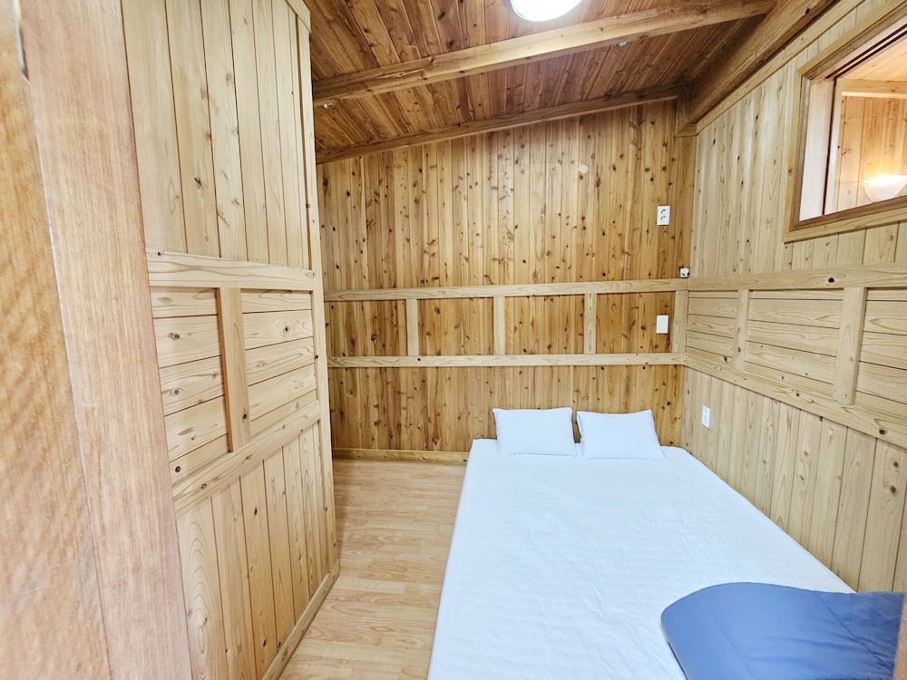 Longbeach Pension 24/47
