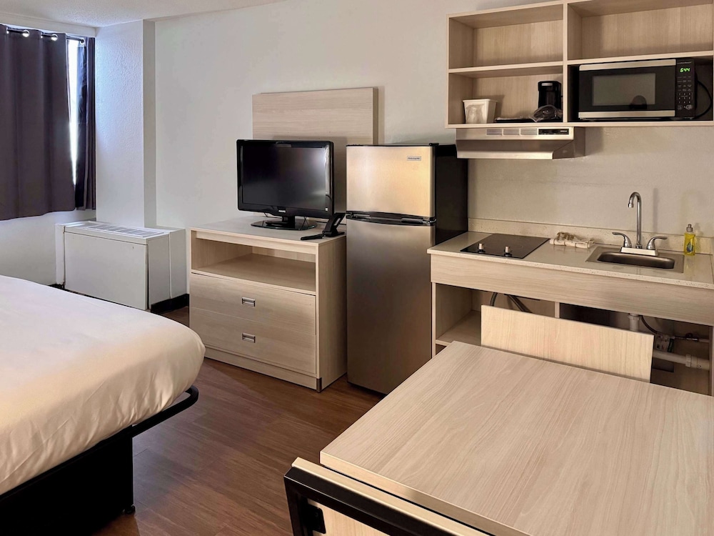 Efficiency, King Bed