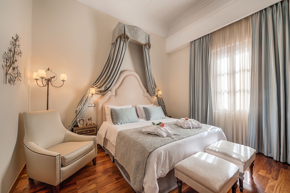 SPERVERI BOUTIQUE HOTEL 50/77