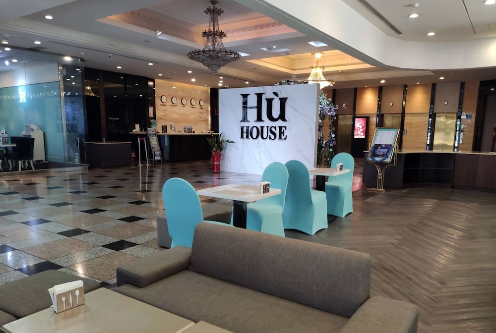 Hu House 41/48