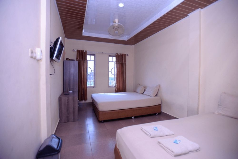 Hotel Ar Riyadh Kuala Tungkal 4/11