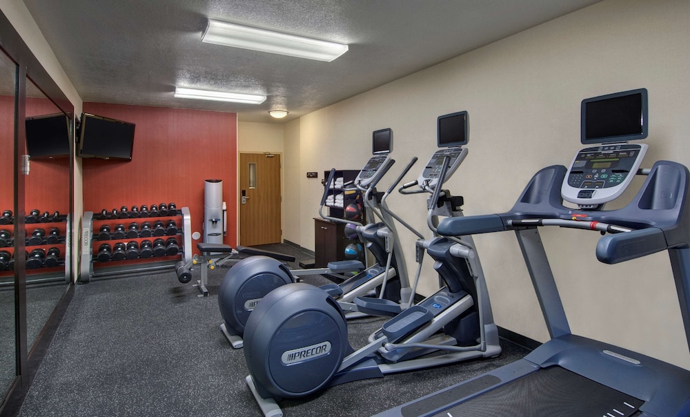 Hampton Inn Provo 21/34