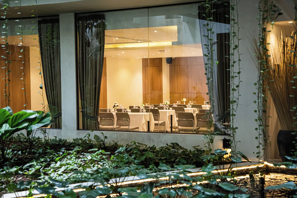 Baitong Hotel And Resort Phnom Penh 3/47