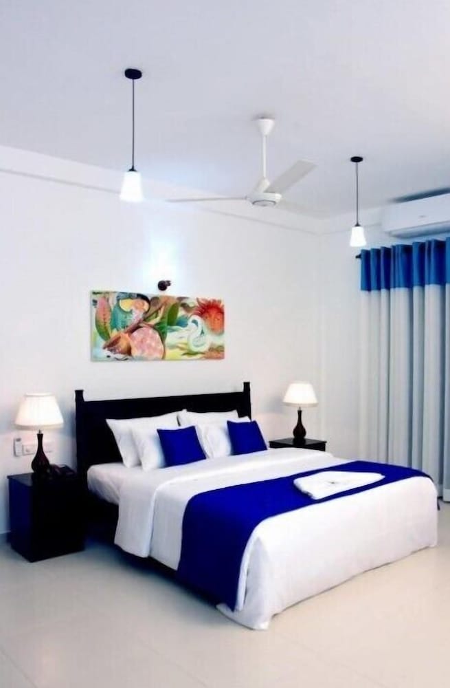 Blue Spring Hotel 7/38