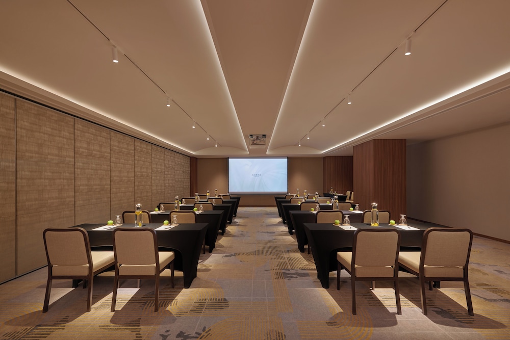 Amara Singapore 52/59