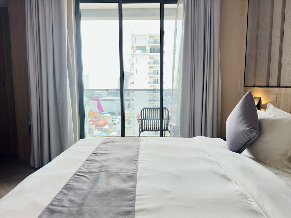 One Residence Hotel & Apartment 17/49