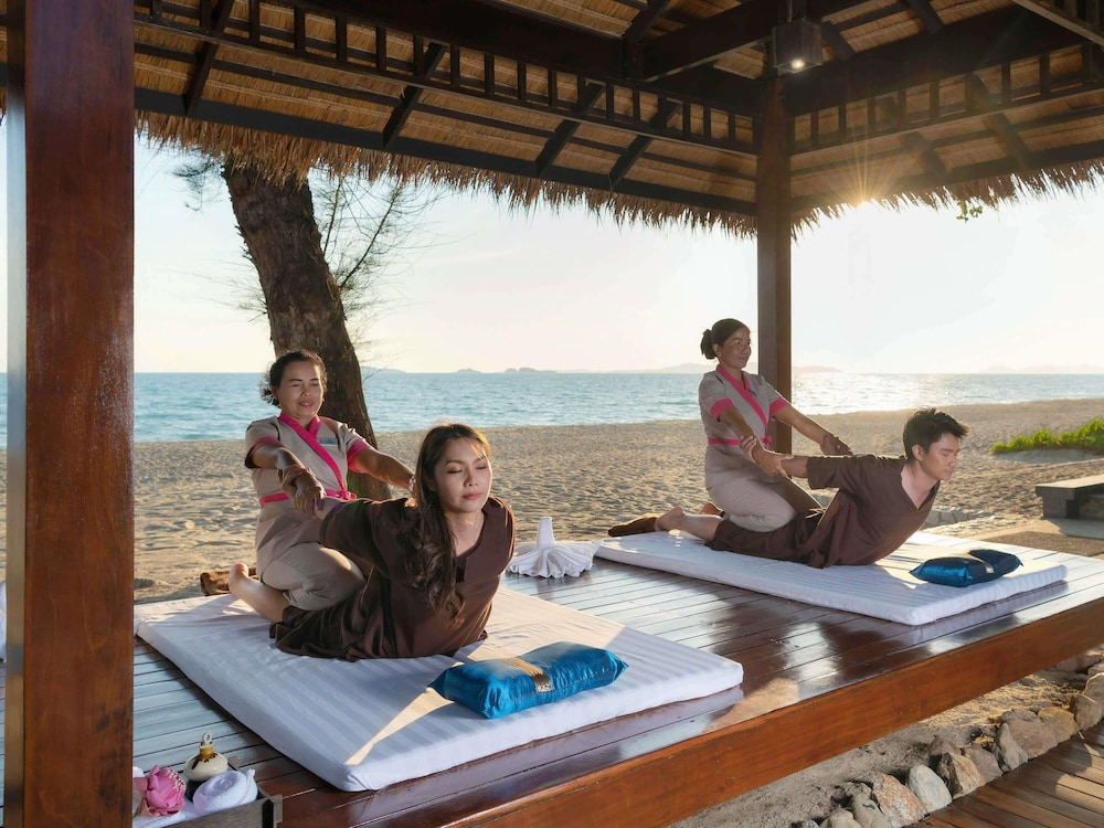 Novotel Rayong Rim Pae Resort 42/76