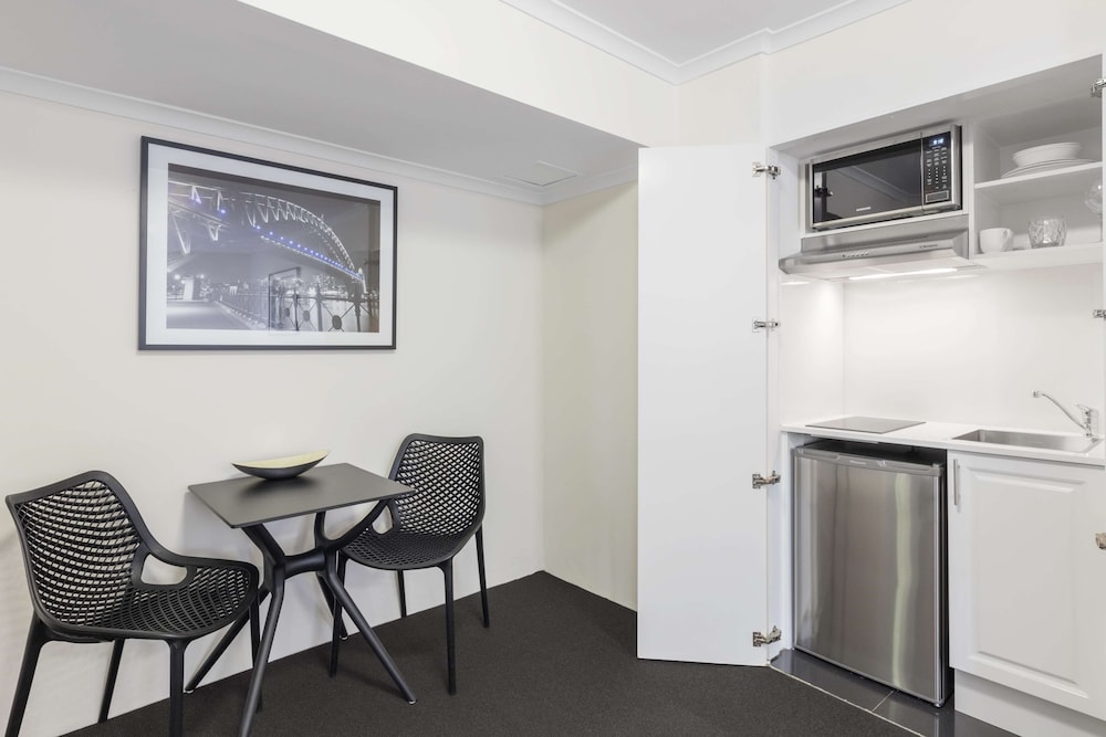 Oaks Sydney Castlereagh Suites 53/78