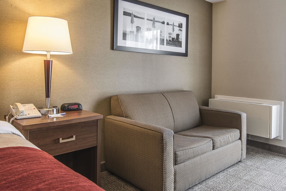 Comfort Inn Huntsville Ontario 28/40