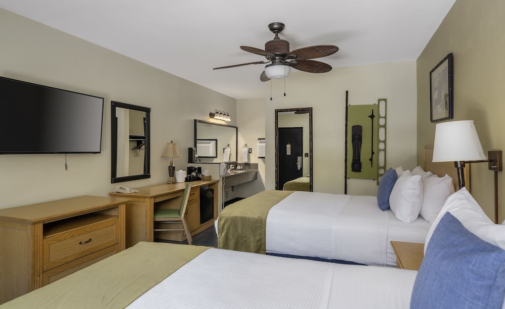 Caliente Tropics Hotel 15/34