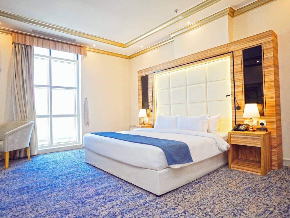 Standard, King Bed