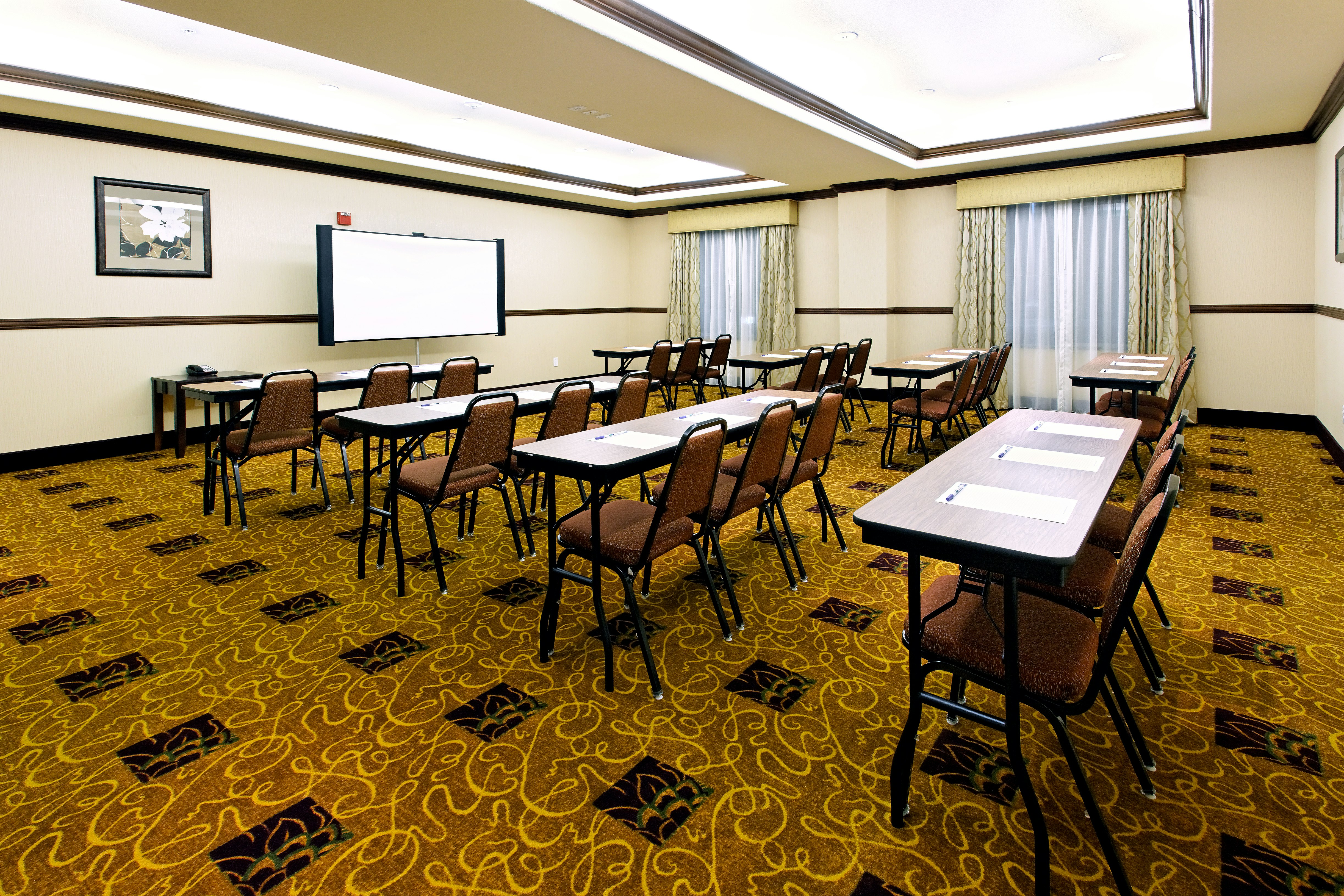 Holiday Inn Express Hotel and Suites Fresno Northwest-Herndon 38/42
