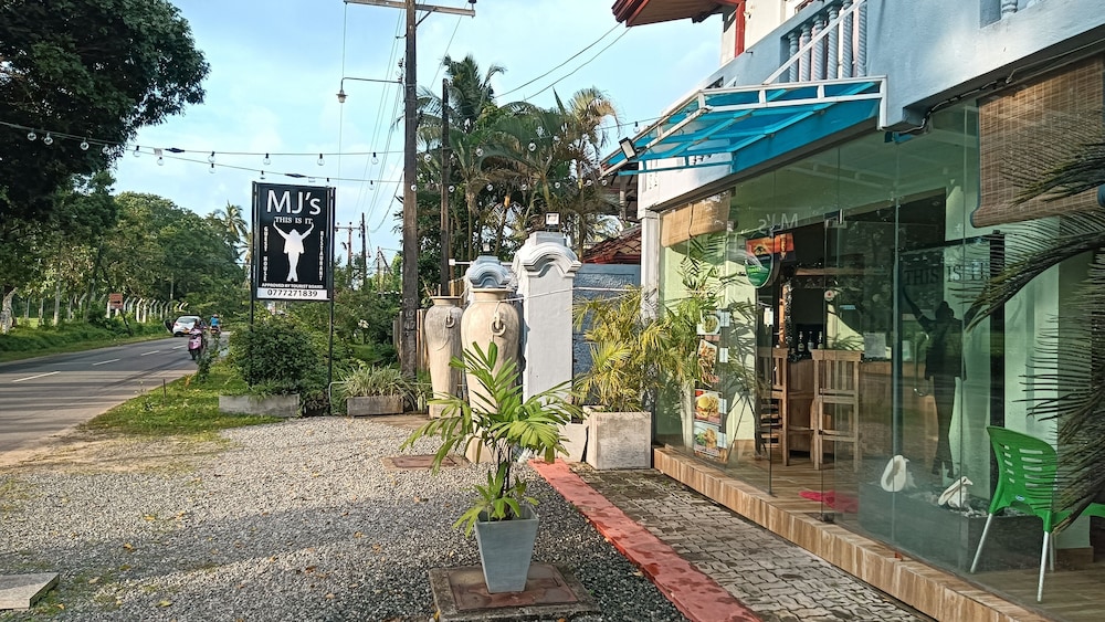 This Is It Guest House And Restaurant 3/50