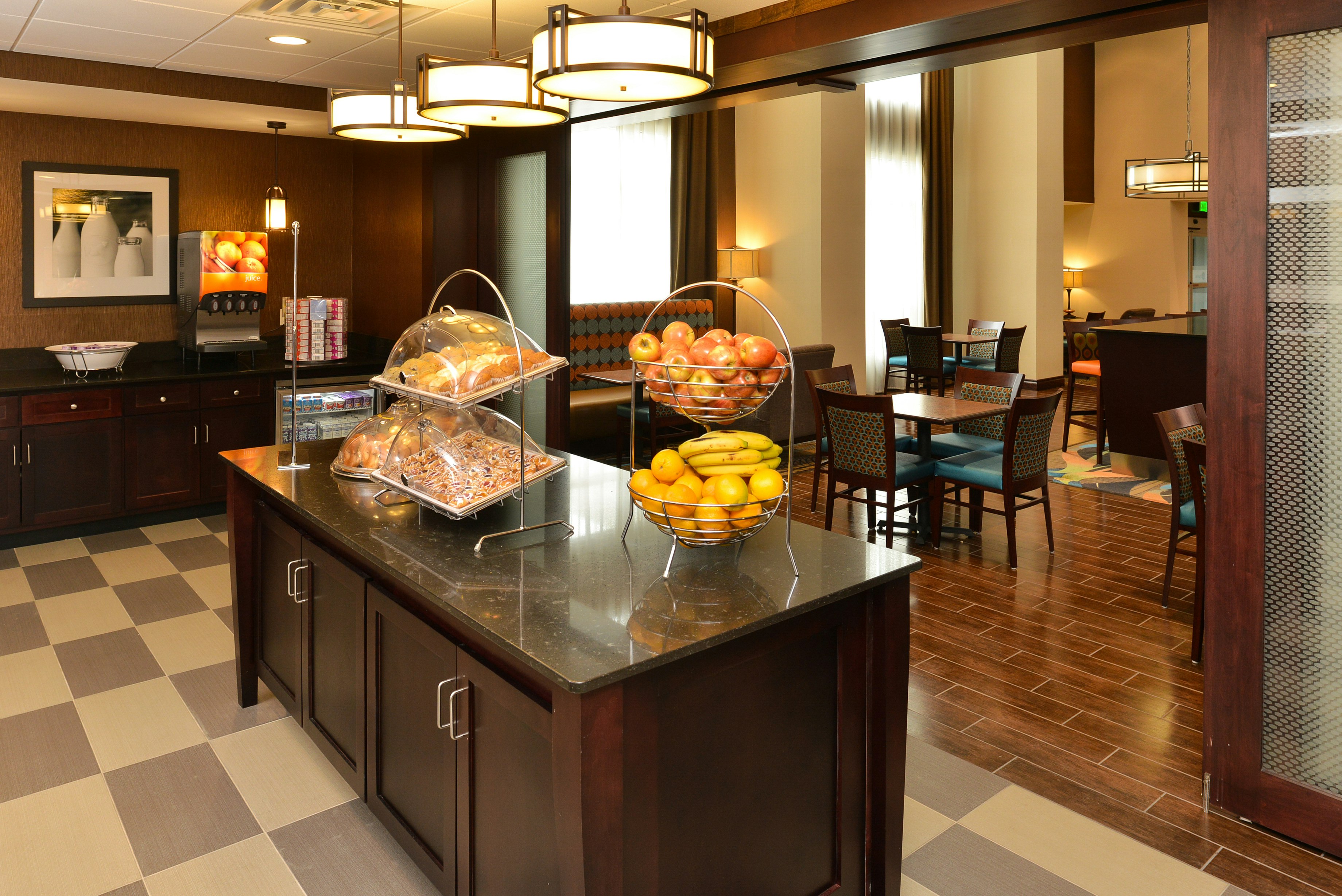 Hampton Inn Suites Harvey New Orleans West Bank 32/57