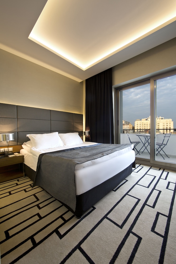 Bosphorus, Deluxe, Balcony