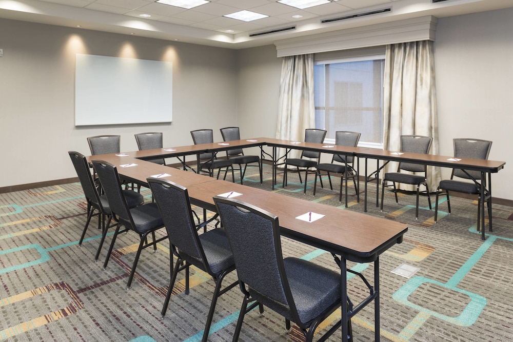 Residence Inn Milwaukee West 31/34