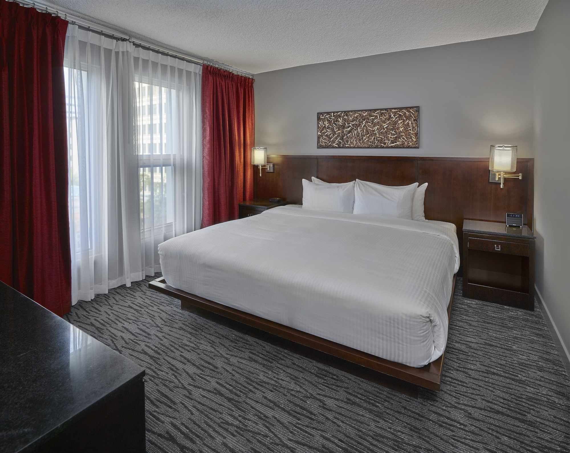 JUNIOR SUITE, KING BED