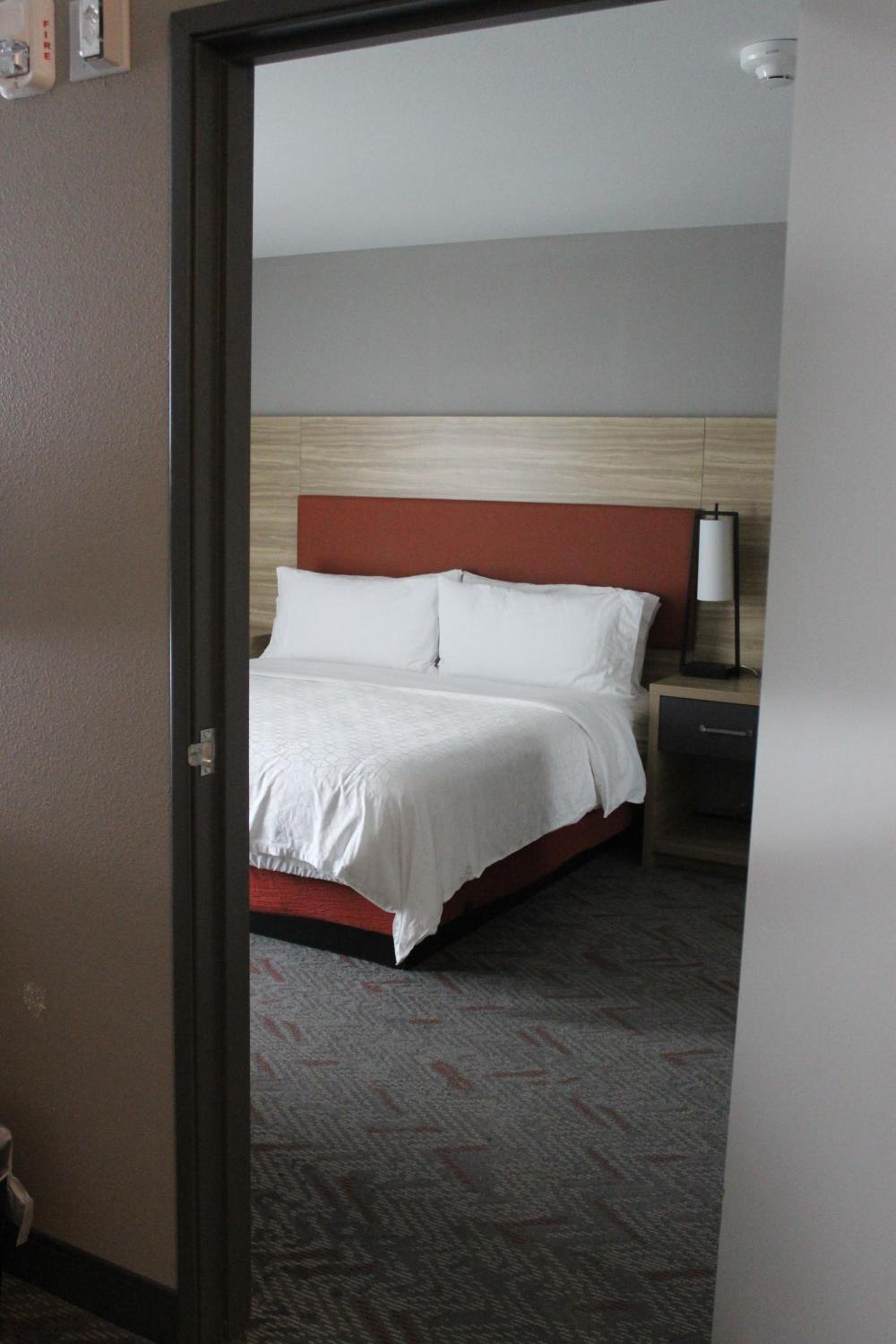 1 Bedroom, Suite, Bathtub, Accessible