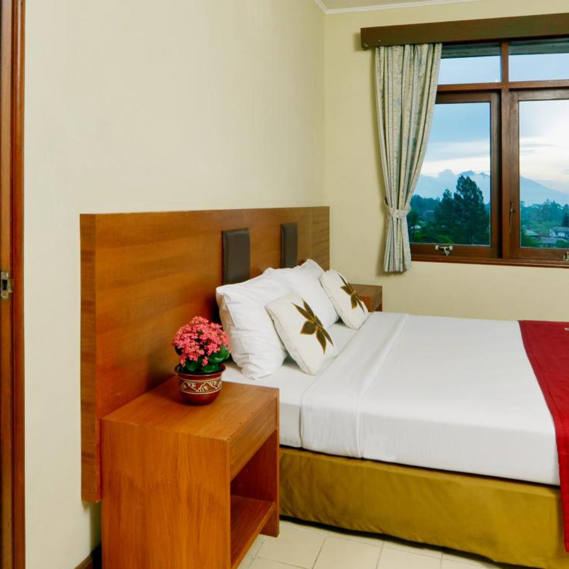 3 Bedrooms, Bungalow
