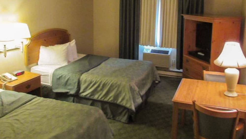 Magnuson Grand Pioneer Inn And Suites 9/48