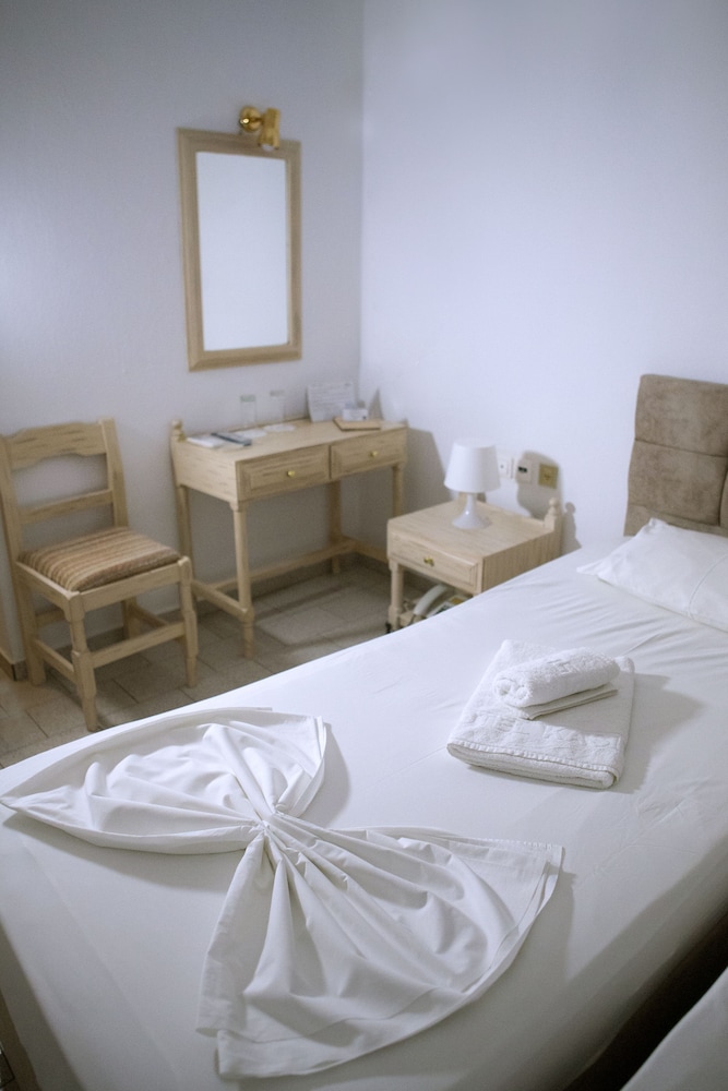 Kastro Hotel 9/100