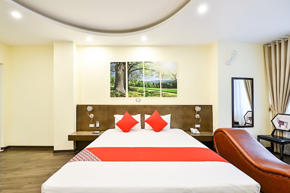 Suji Hotel 8/57