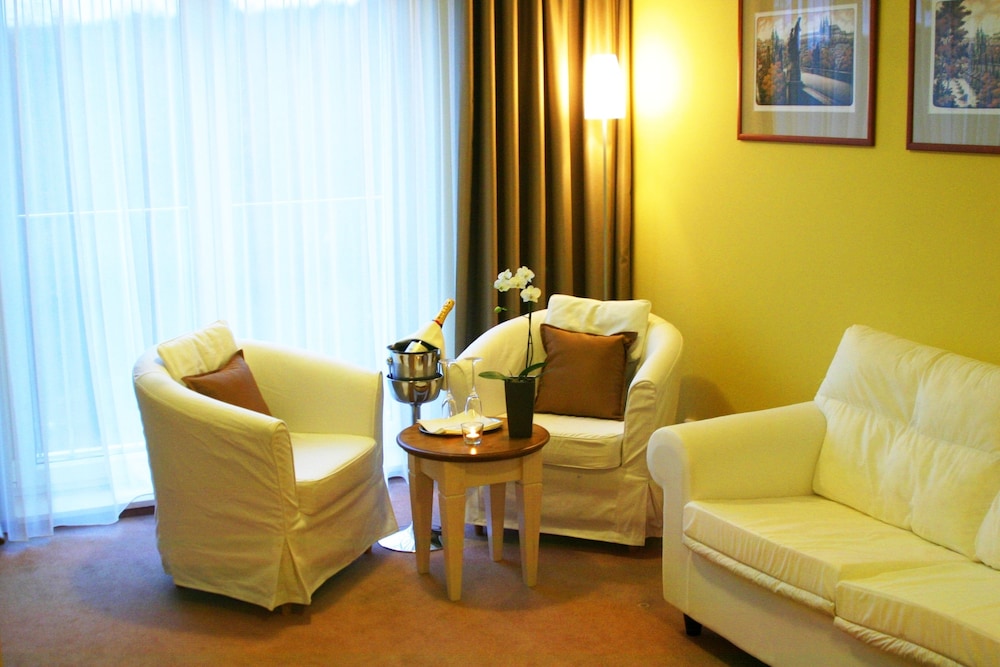 Dolce Villa Hotel 29/57