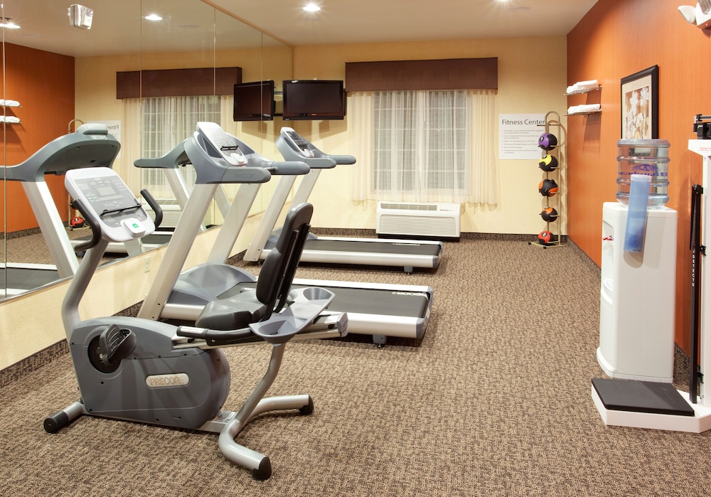 Holiday Inn Express Hotel Suites Willows 22/34