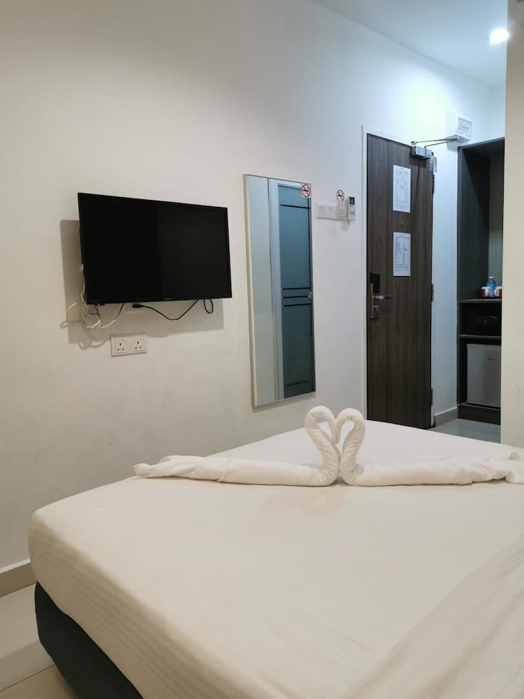 Hotel Alpha 20/58