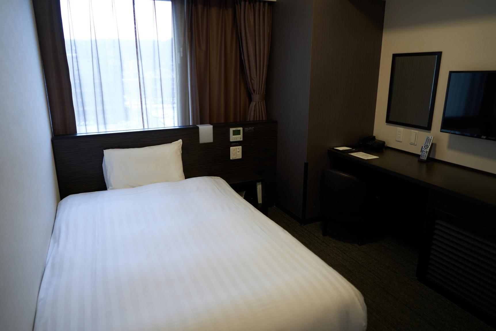 Semi Room, Standard, Semi Double Bed, Smoking
