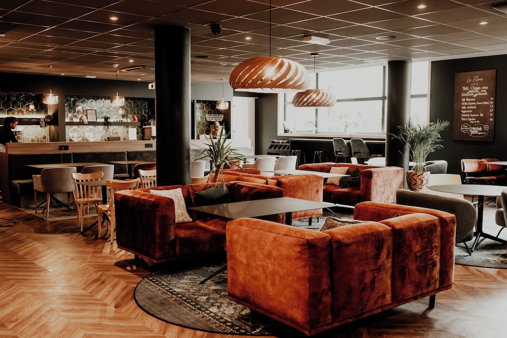 Mercure Valenciennes Centre 42/75