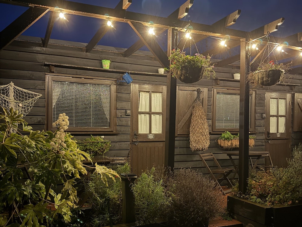 Norfolk Accommodation - mYminiBreak 24/50
