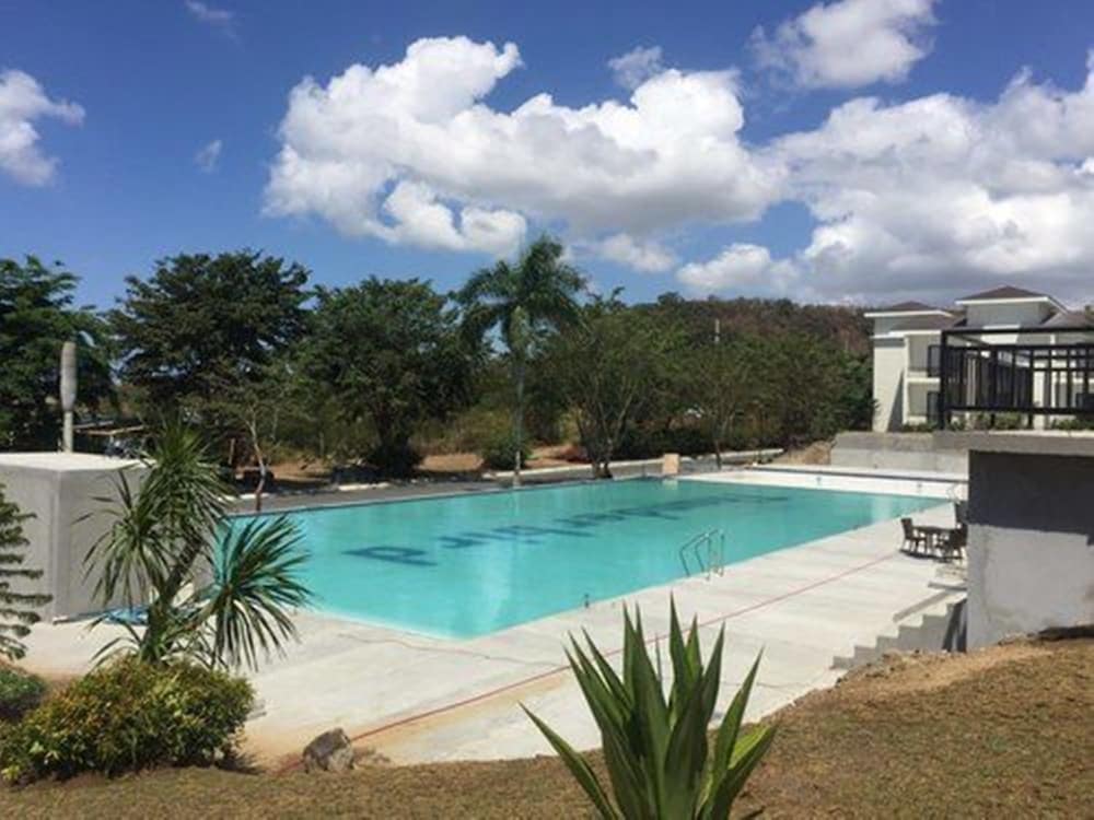 Thunderbird Resorts - Rizal 11/70