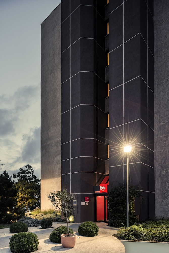 Ibis Creteil 2/68