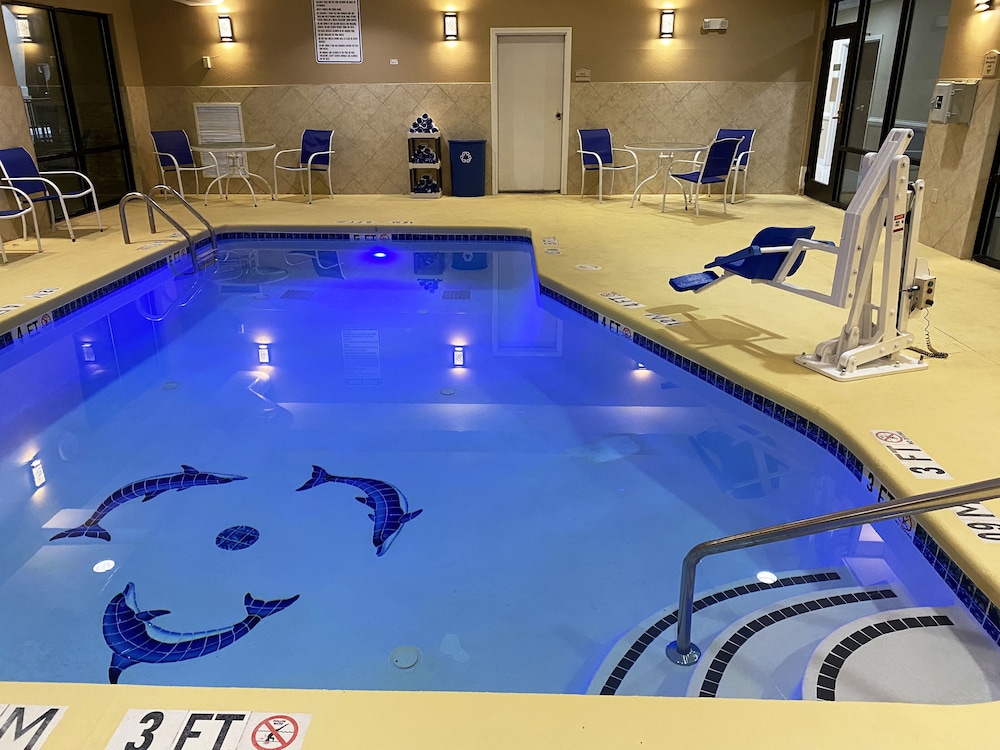 Comfort Suites Kings Bay Naval Base Area 3/40