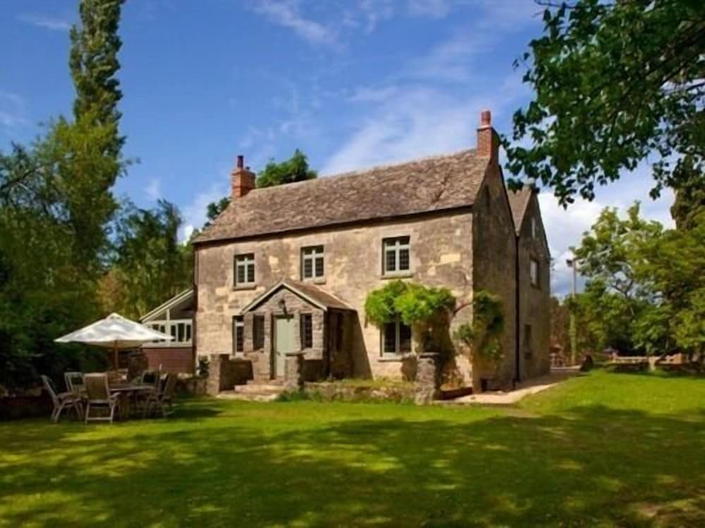 Hill Farm 26/34
