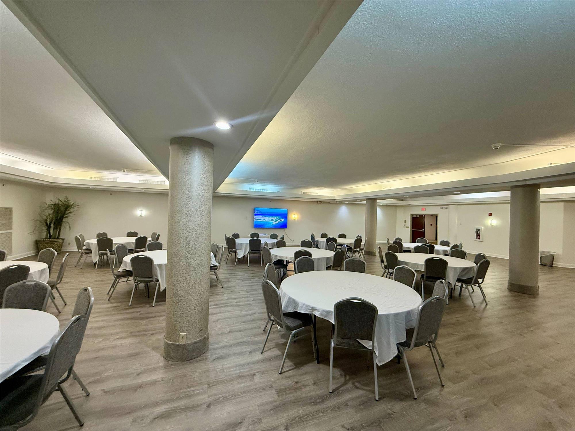 Country Inn & Suites by Radisson, Downtown Albany New York 15/24