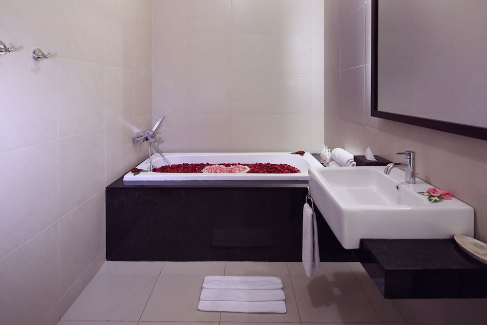 SAMAJA BEACHSIDE VILLAS 36/76