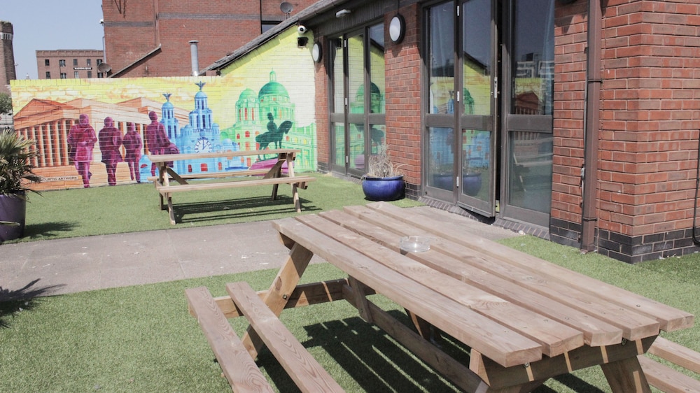 Travelodge Liverpool Central Queens Dock and Arena 25/27