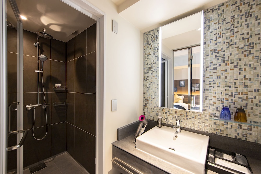 Karaksa Hotel Premier Tokyo Ginza 55/60
