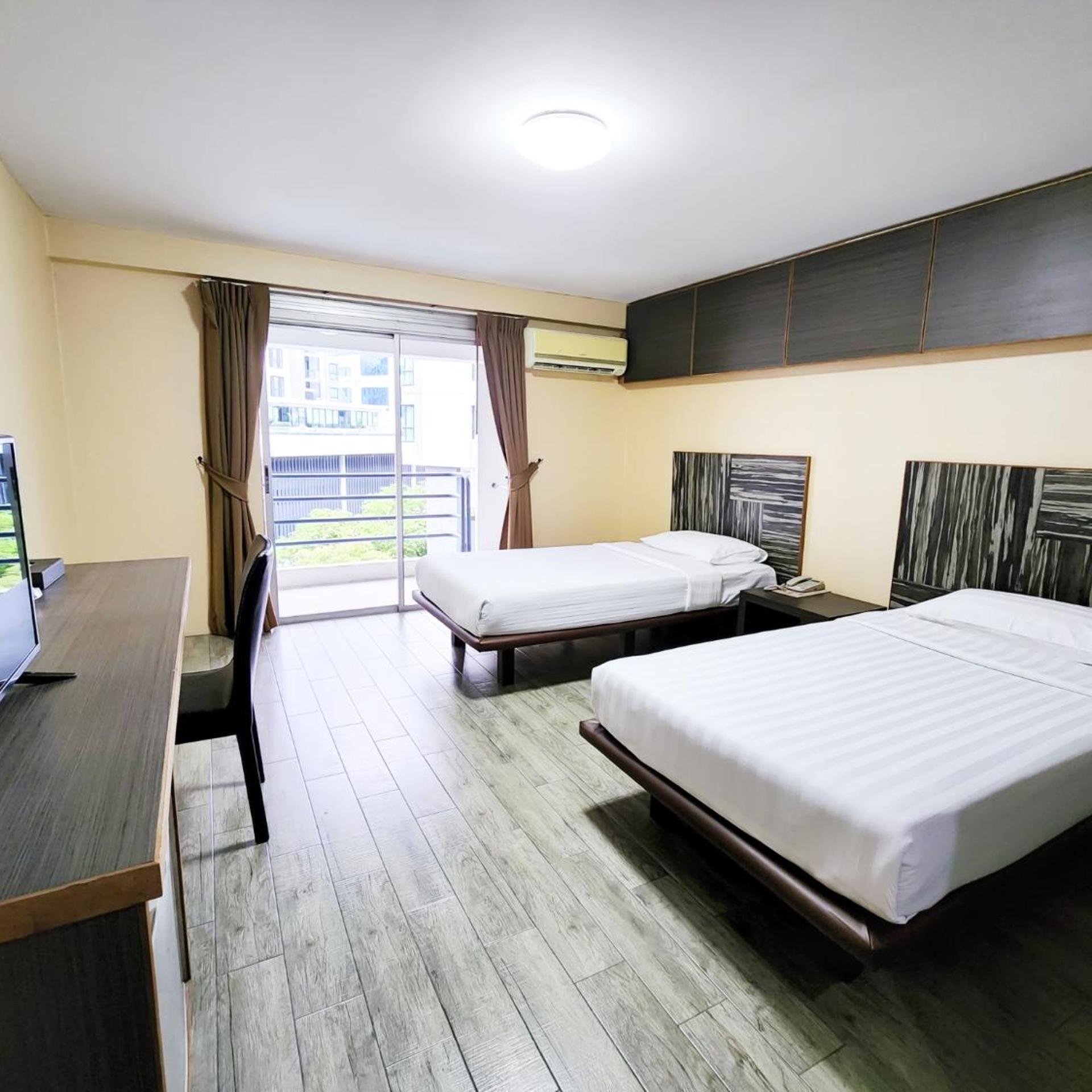 Watana Hotel Bangkok 19/63