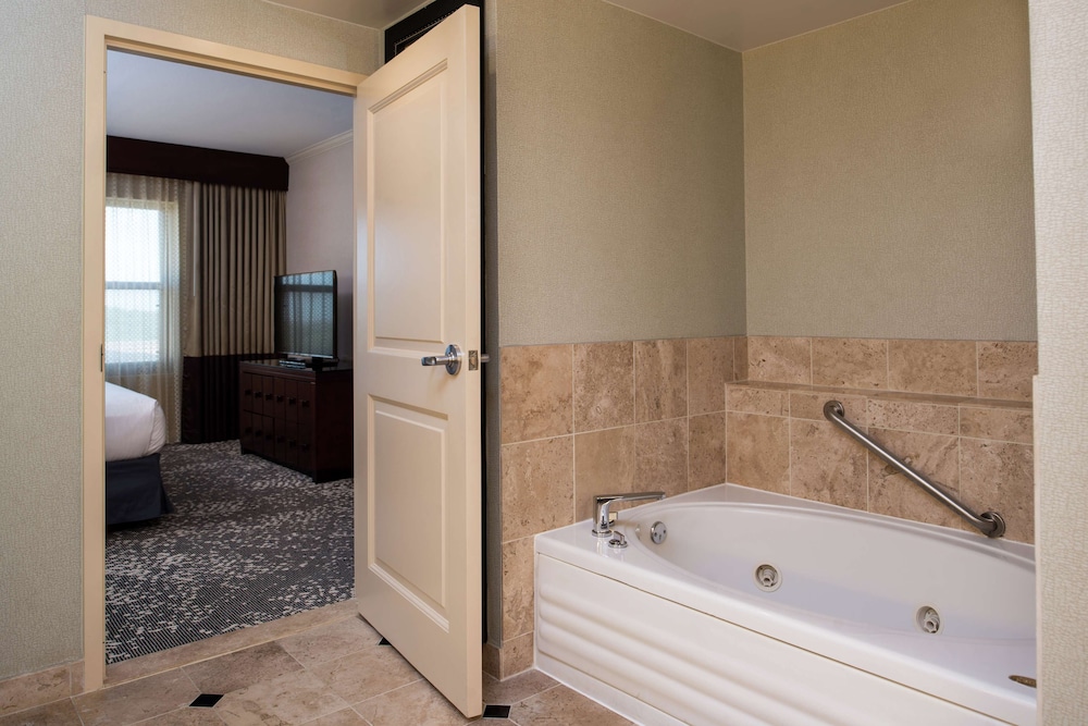 Hilton San Antonio Hill Country 19/74
