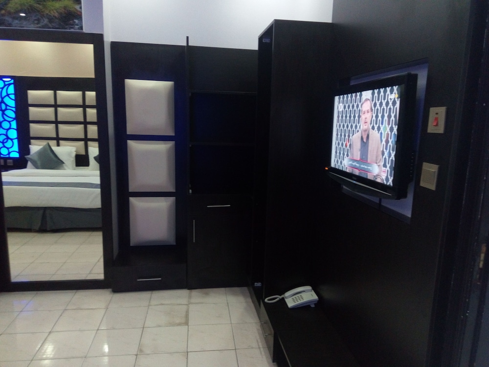 برج الحياة -الملز(Burj Al Hayat Furnished Suites Al Mallaz) 41/50